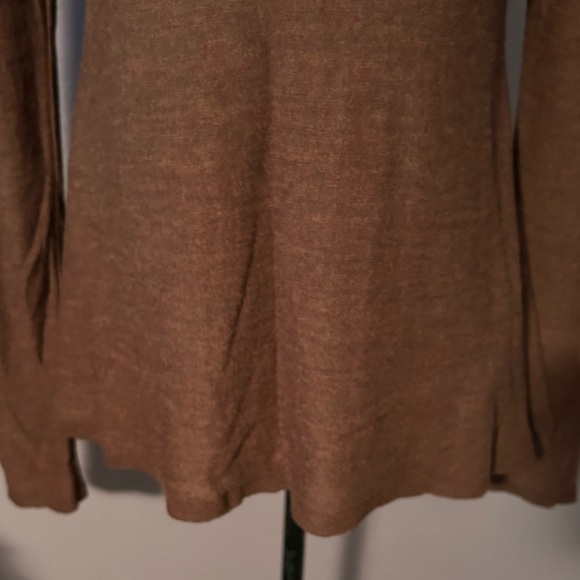 Hannes Roether Lightweight Merino Wool sweater - Picture 5 of 9
